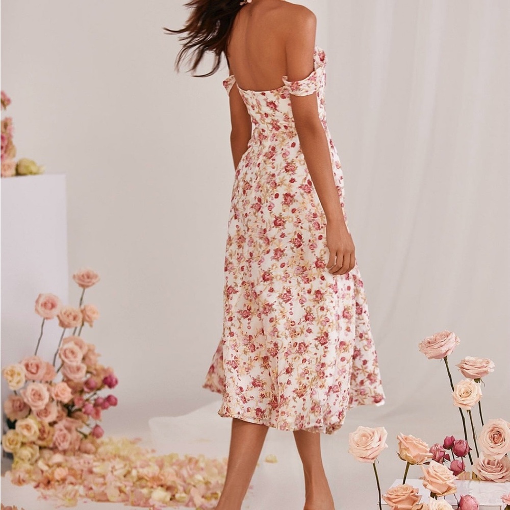 Alamour The Label White & Pink Dress used to Engagement Pictures - Picture 2 of 7